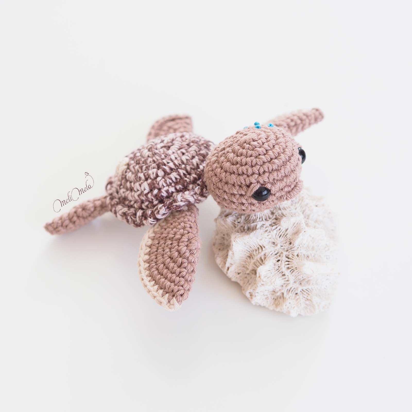 tortue-marine-amigurumi-crochet-broderie-deco-aquarium-laboutiquedemelimelo