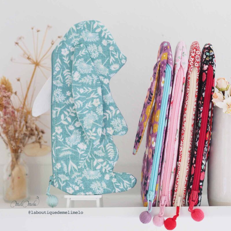 trousse-accessoire-lapin-bleu-pissenlit-floral-couture-fourre-tout-laboutiquedemelimelo