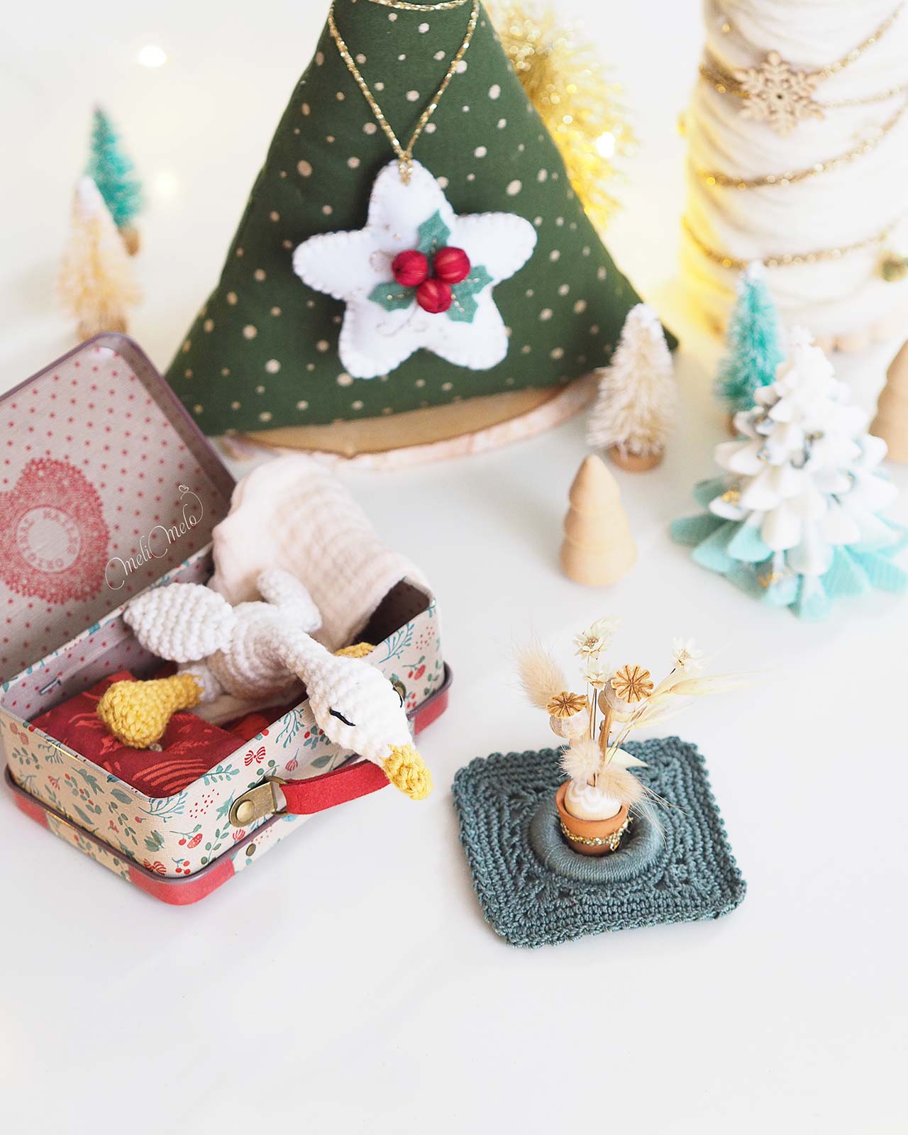 valise-maileg-crochet-oie-oie-blanche-bouquet-pavot-jouet-calendrier-avent-laboutiquedemelimelo