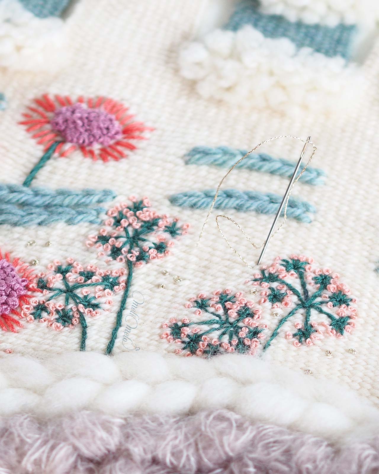zakka-embroidery-flowers-knot-stitch-on-hand-weaving-wool-laboutiquedemelimelo